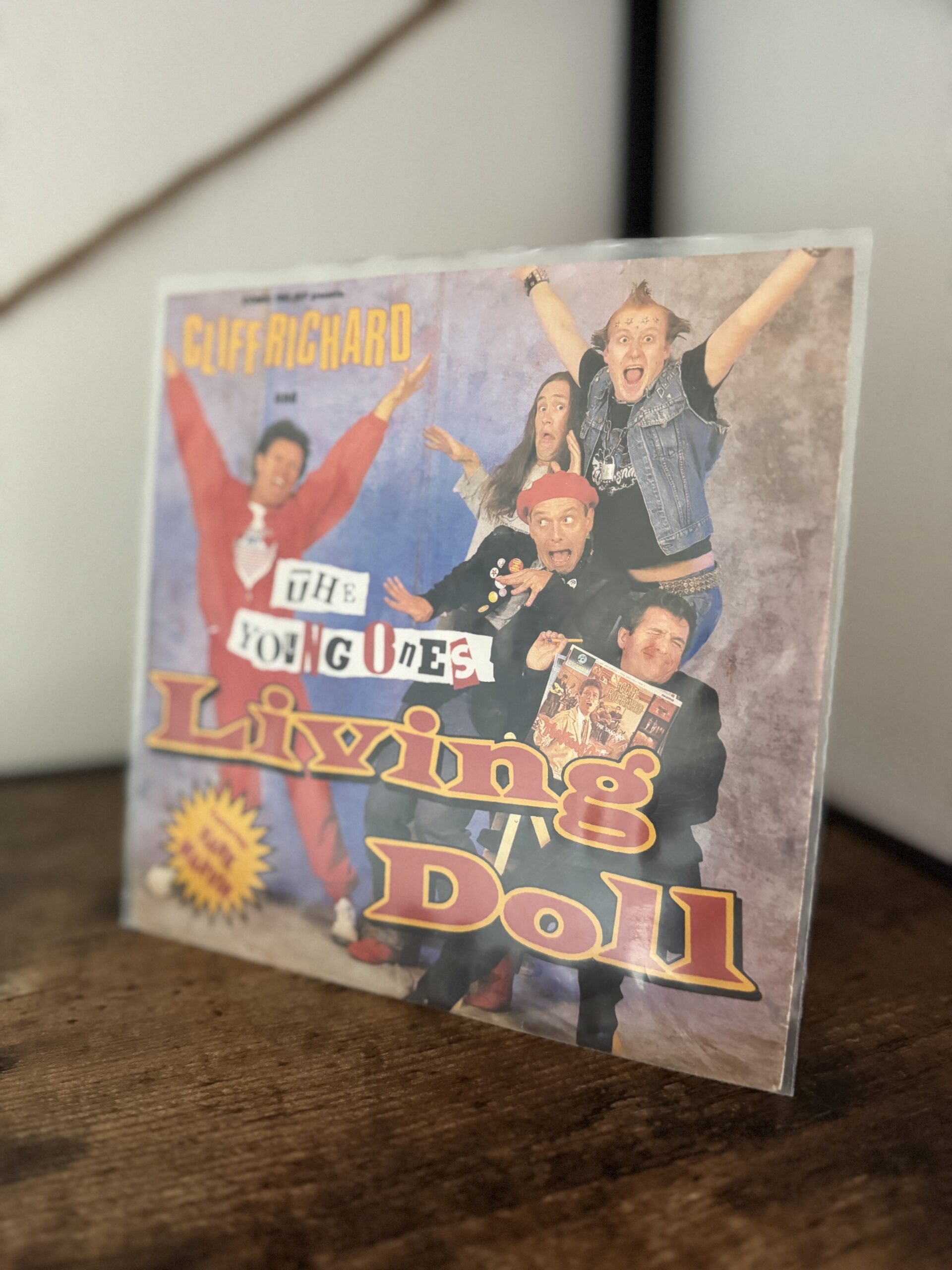 Cliff Richard & The Young Ones – Living Doll (7”)