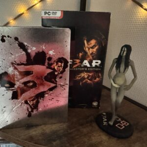 F.E.A.R. 3 Collector's Edition (PC) - Steelcase & Beeldje (GAMECODE AL GEBRUIKT)