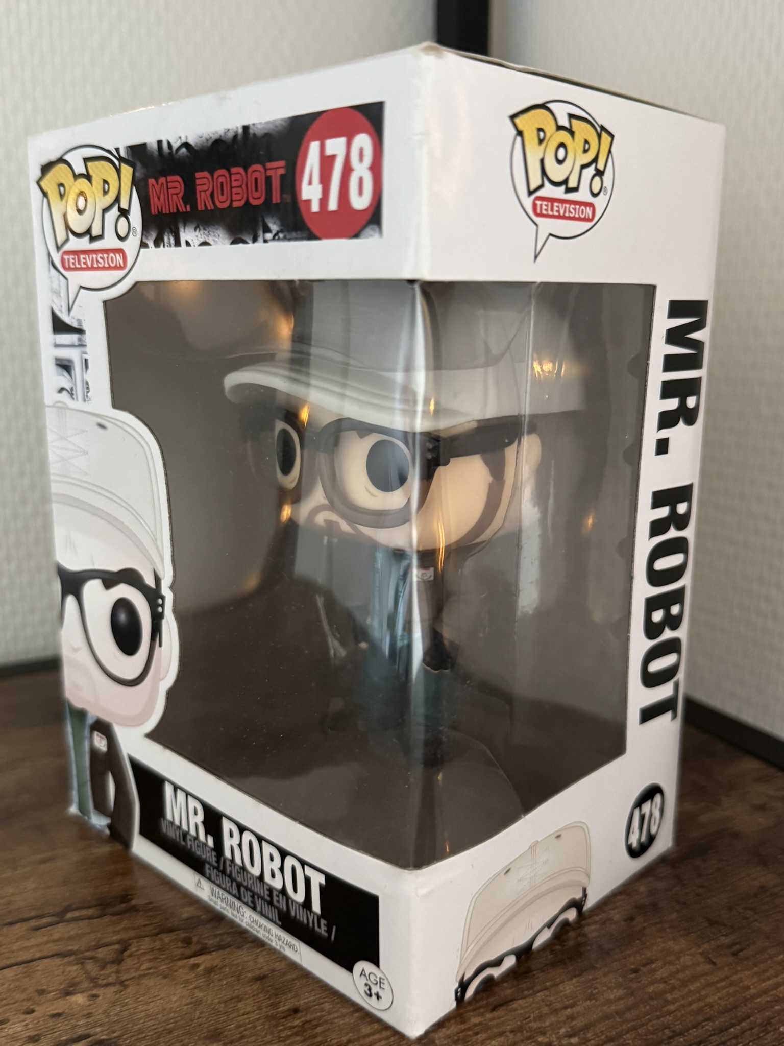 Funko Pop! Mr. Robot #478